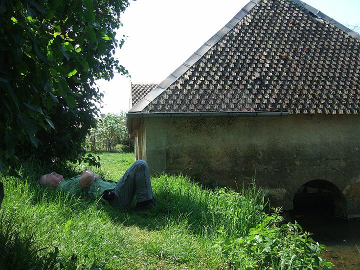 2008-05- (212).JPG - Mittagspäuschen am Waschhaus